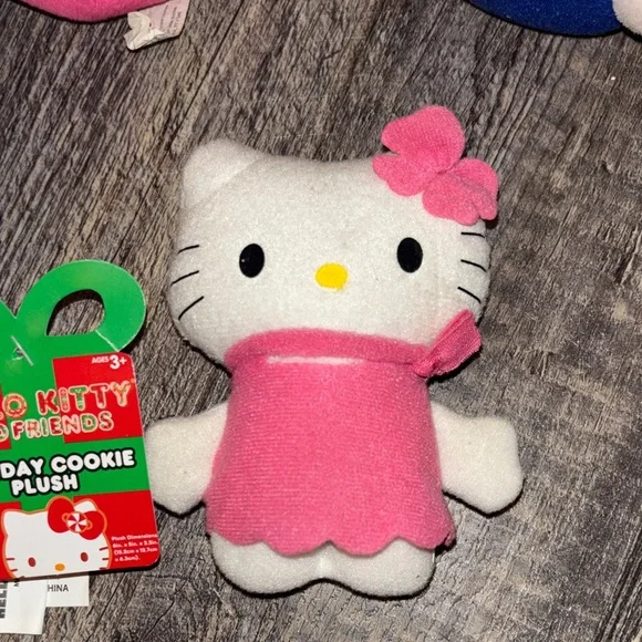 Hello Kitty Plush Bundle 5 pieces - Picture 5 of 6